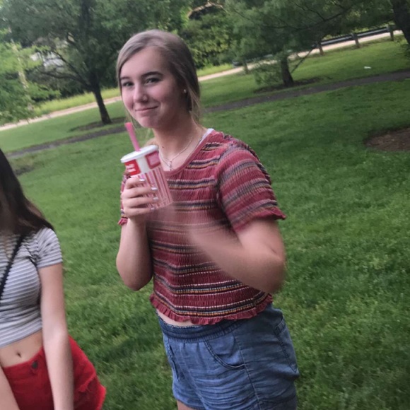 Meet your Posher, Bridget - Picture 1 of 1